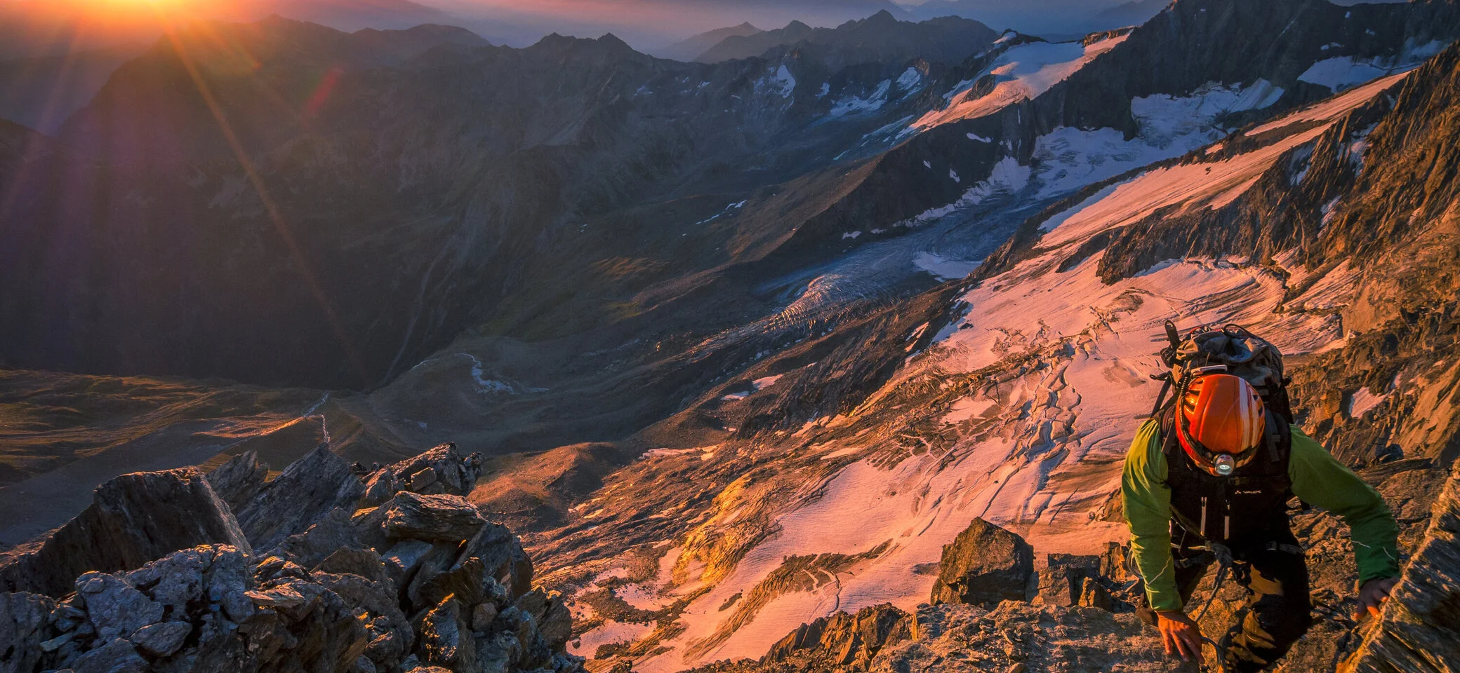 Berggipfel im Sonnenuntergang | © DAV/Silvan Metz Berggipfel im Sonnenuntergang | © DAV/Silvan Metz